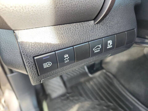 2021 Toyota Camry Hybrid LE