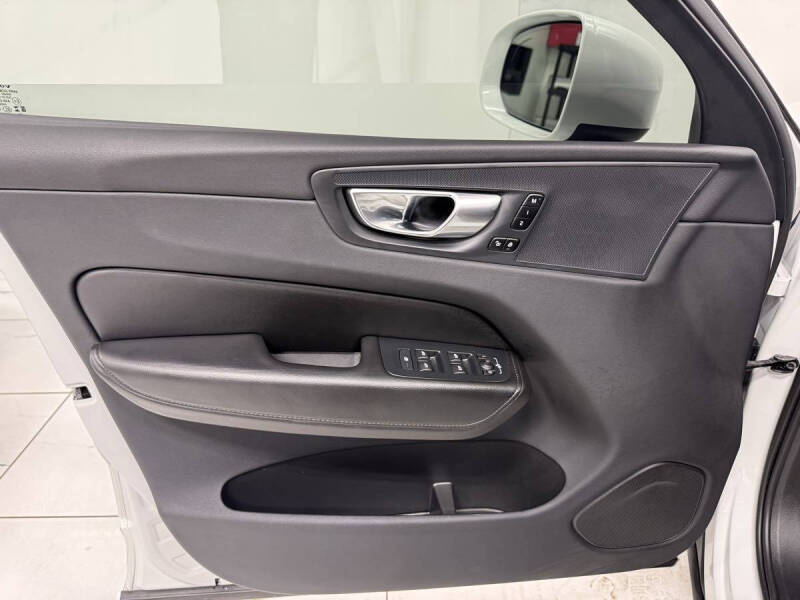 2023 Volvo XC60 B5 Core