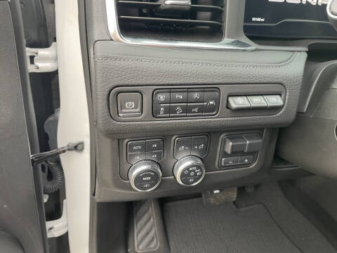 2024 GMC Yukon XL Denali