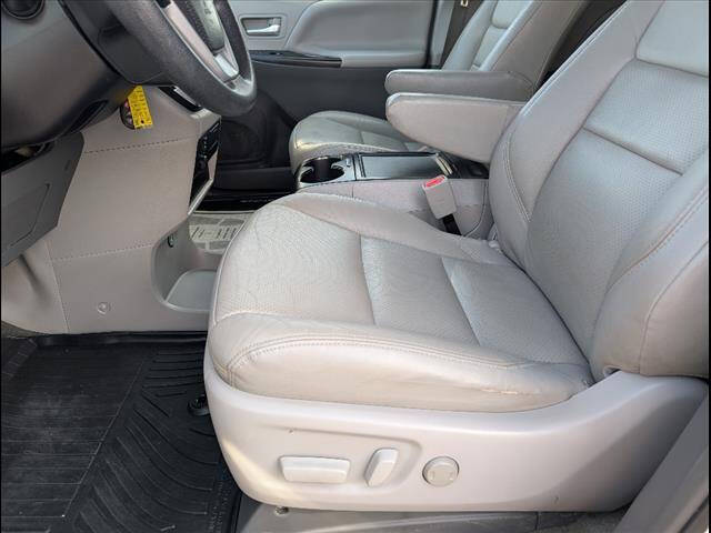 2016 Toyota Sienna LE 8-Passenger