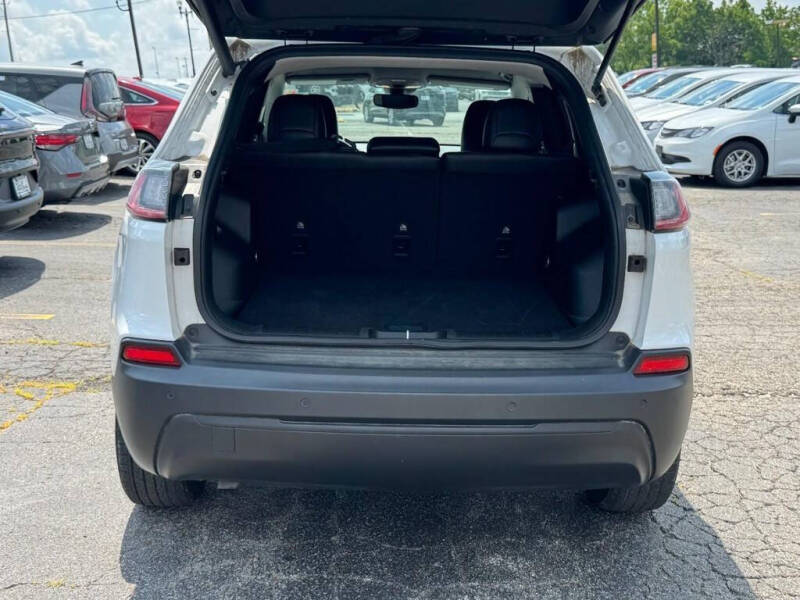 2023 Jeep Cherokee Altitude Lux