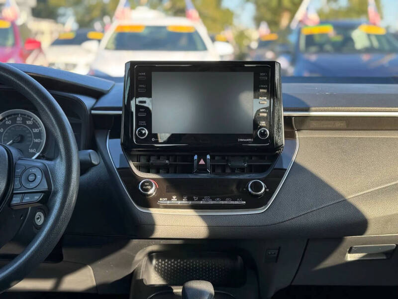 2022 Toyota Corolla LE