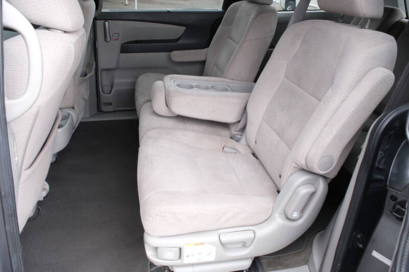 2011 Honda Odyssey EX photo 14