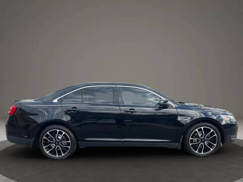 2019 Ford Taurus SEL