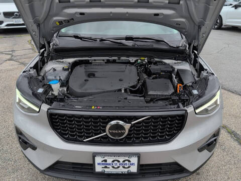 2024 Volvo XC40 B5 Plus Dark Theme