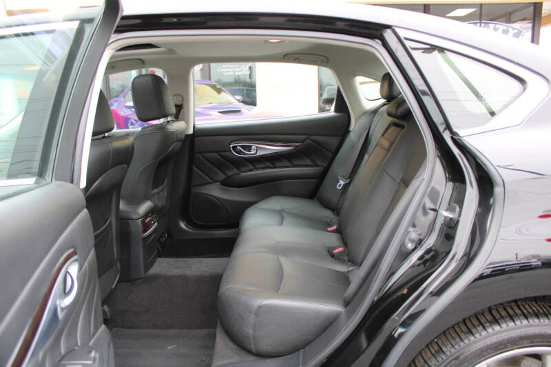 2018 Infiniti Q70L 3.7 Luxe