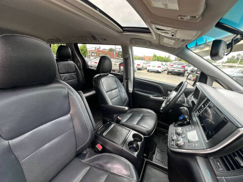 2017 Toyota Sienna