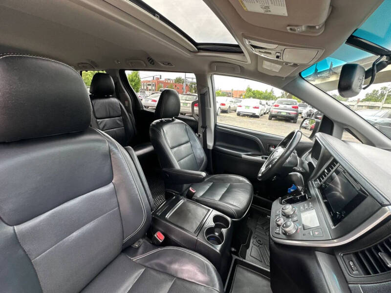 2017 Toyota Sienna