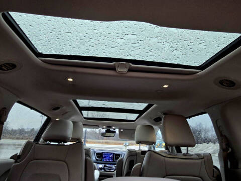 2018 Chrysler Pacifica Hybrid Limited