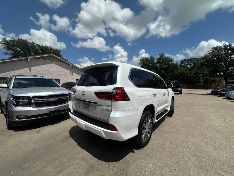 2016 Lexus LX 570