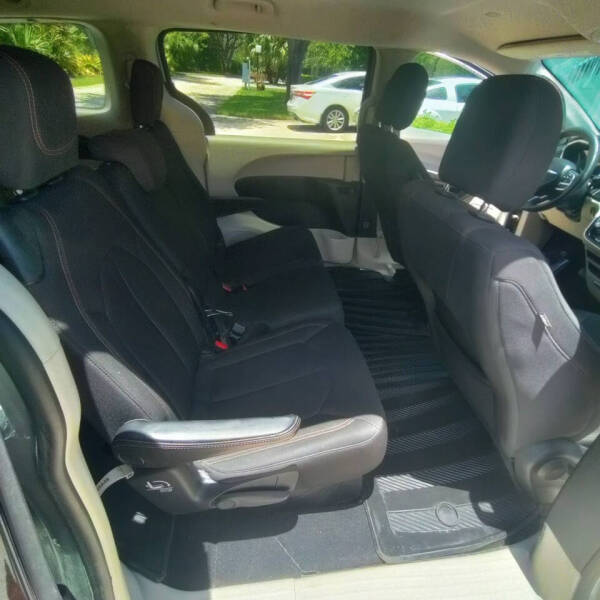 2017 Chrysler Pacifica LX