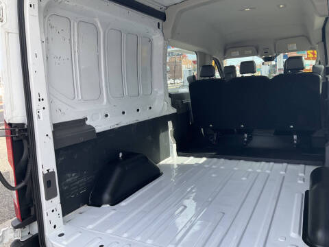 2022 Ford Transit 250