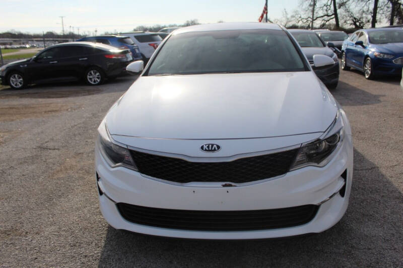 2016 Kia Optima LX photo 6