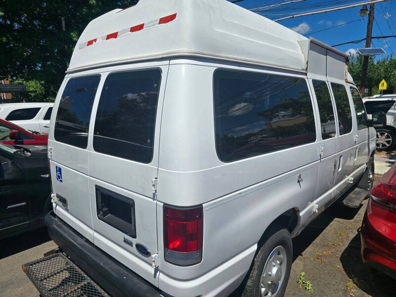 2012 Ford E-Series