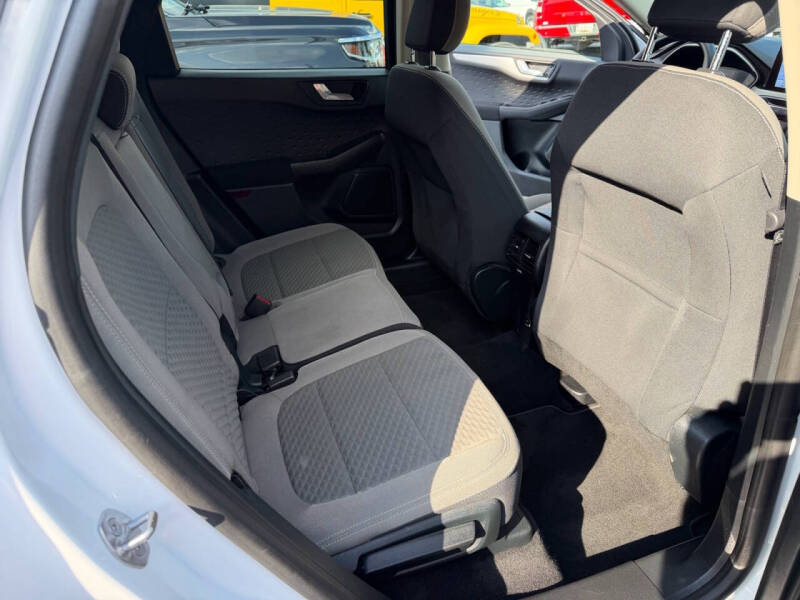 2020 Ford Escape SE