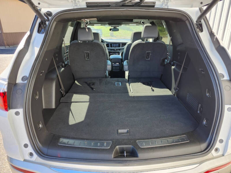 2023 Buick Enclave Essence