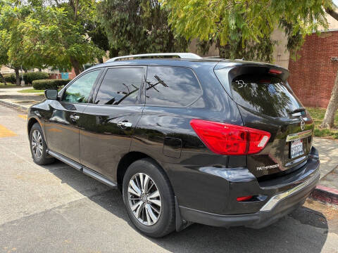 2018 Nissan Pathfinder S