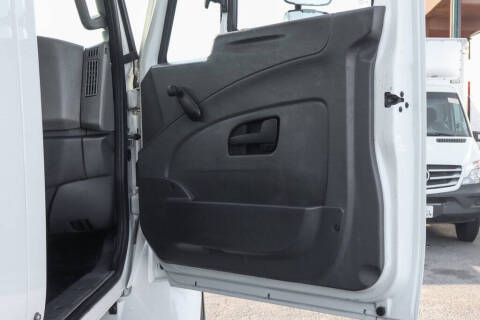 2018 International DuraStar 4300