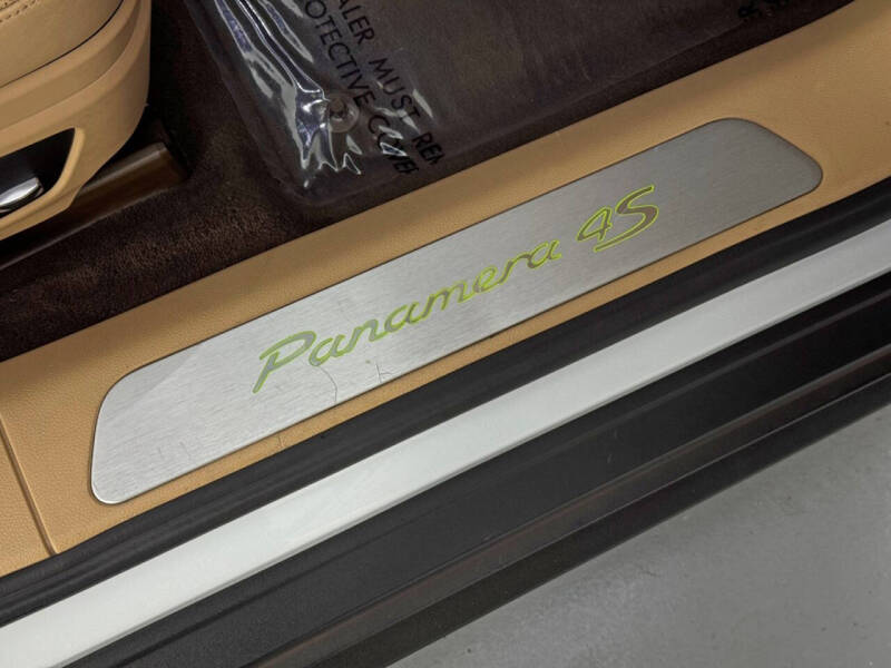 2021 Porsche Panamera 4S E-Hybrid