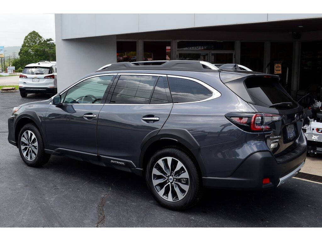 2024 Subaru Outback for sale at EARL DUFF PRE-OWNED CENTER in Harriman, TN