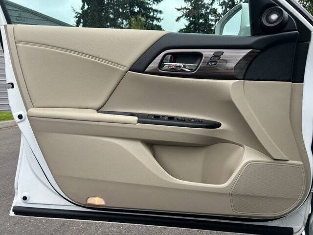 2017 Honda Accord EX-L V6 w/Navi w/Honda Sensing