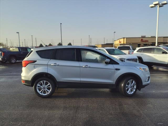 Used 2019 Ford Escape SE with VIN 1FMCU0GD2KUB97545 for sale in Bourbonnais, IL