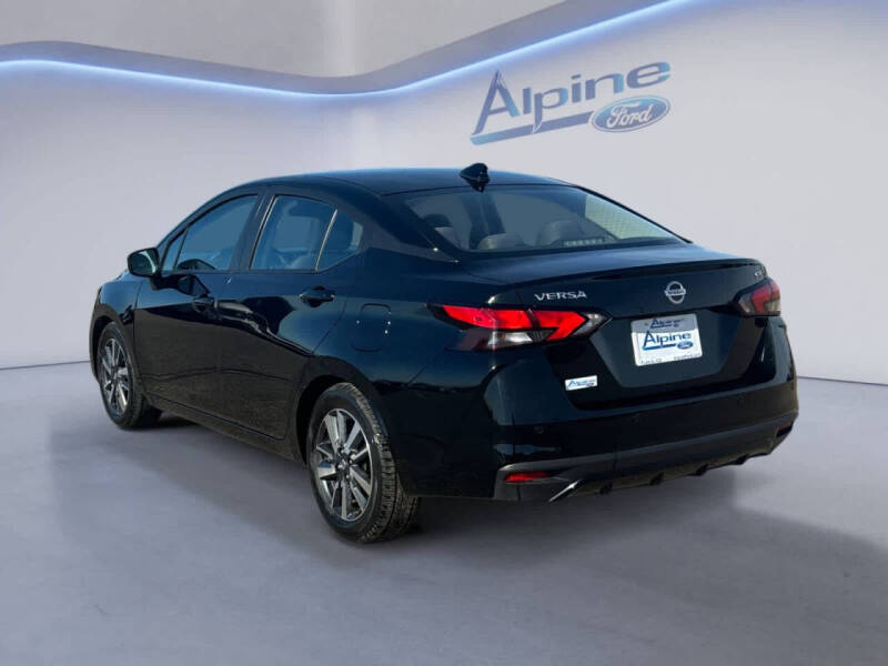 2021 Nissan Versa SV