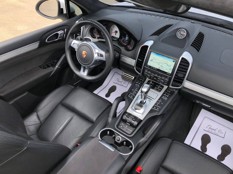 2013 Porsche Cayenne GTS