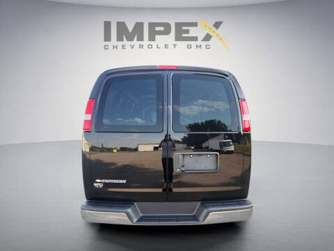 2026 Chevrolet Express 2500