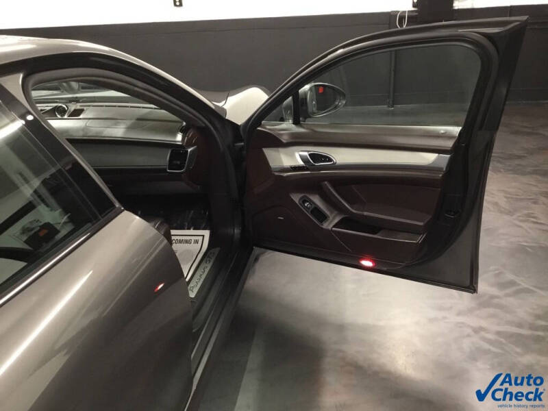 2016 Porsche Panamera GTS