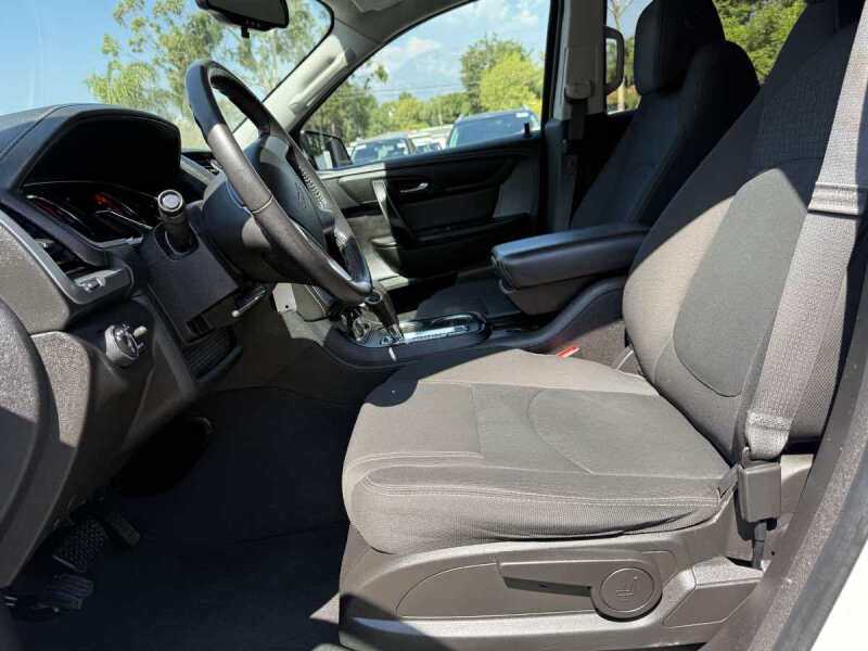 2016 GMC Acadia SLE-1