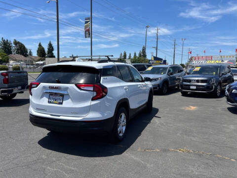 2022 GMC Terrain SLE