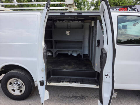 2017 Chevrolet Express 2500