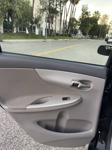 2010 Toyota Corolla LE