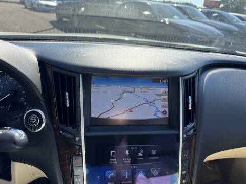 2015 Infiniti Q50 Premium