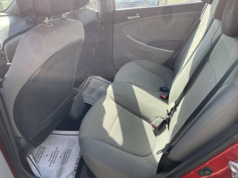 2013 Hyundai Accent GS