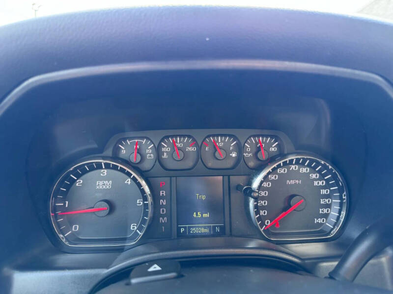 2015 Chevrolet Silverado 3500HD CC