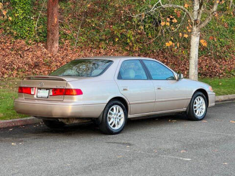 2001 Toyota Camry LE V6