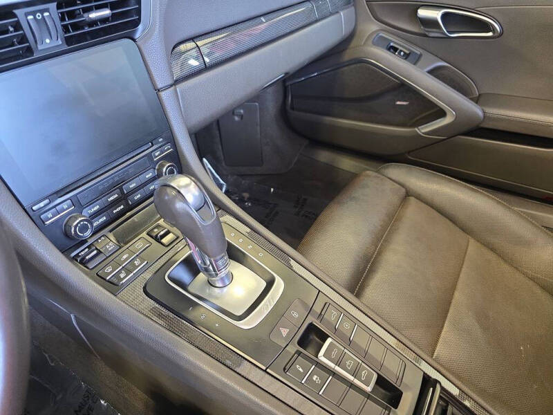 2018 Porsche 911 Carrera