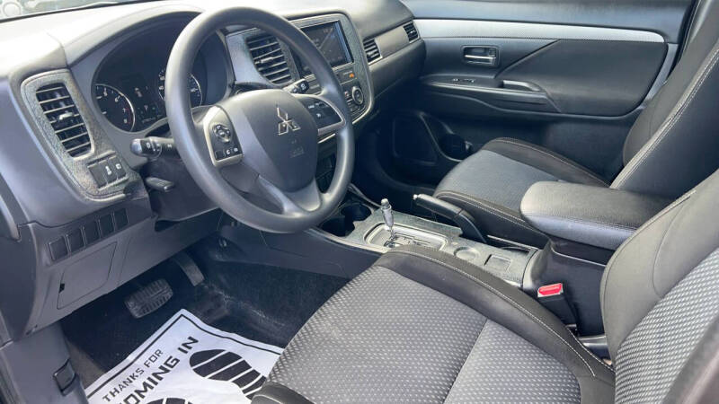 2018 Mitsubishi Outlander ES