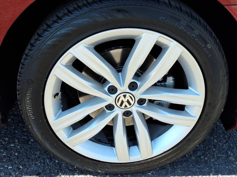 2018 Volkswagen Passat 2.0T SEL Premium