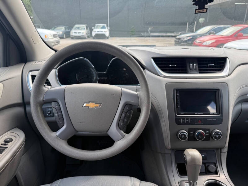 2017 Chevrolet Traverse LS