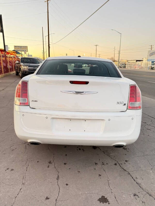 2012 Chrysler 300 S V8