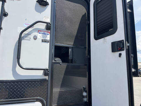 2020 Palomino BACKPACK EDITION