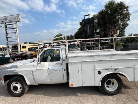 1989 Chevrolet R30 Liftgate dually for sale at Thoroughbred Motors in Sarasota FL