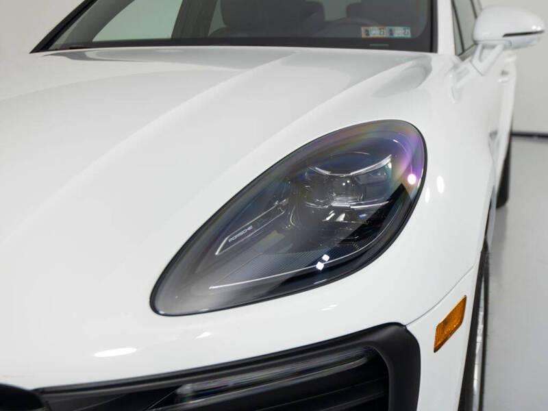2025 Porsche Macan