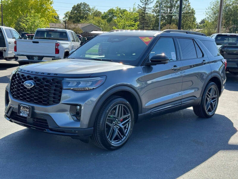 2025 Ford Explorer ST-Line