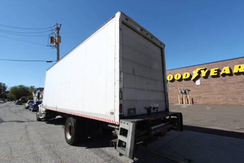 2015 Freightliner M2 106