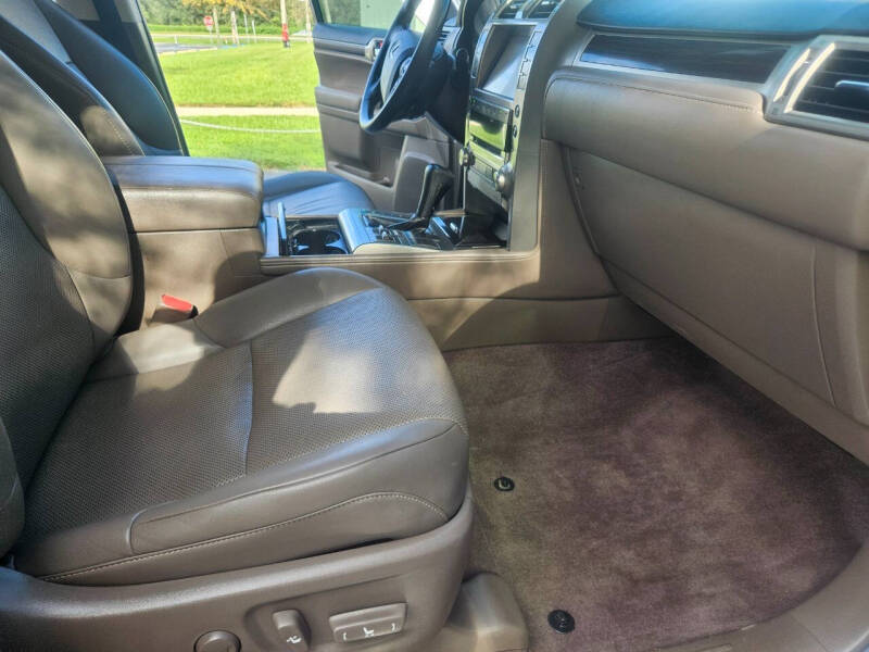 2018 Lexus GX Base photo 45