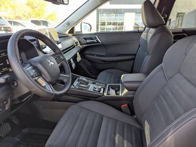 2025 Mitsubishi Outlander PHEV SE